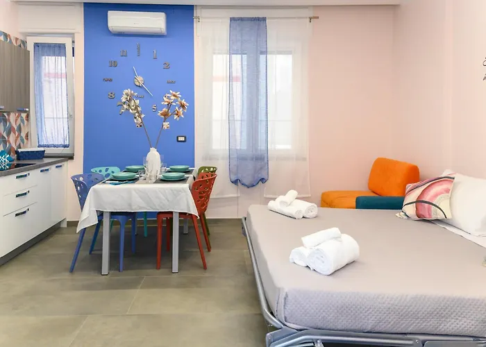 Casa In Piazza Salernes