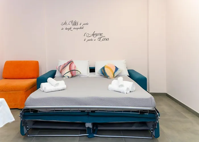 Casa In Piazza * Salernes